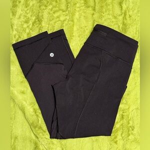 Lululemon Pace Rival Legging 22” Size 6. Black Leggings